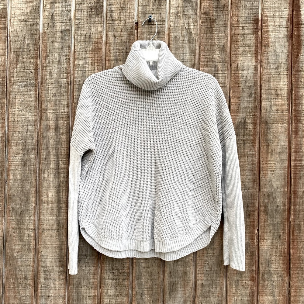 Micheal Kors turtleneck gray knitted sweater